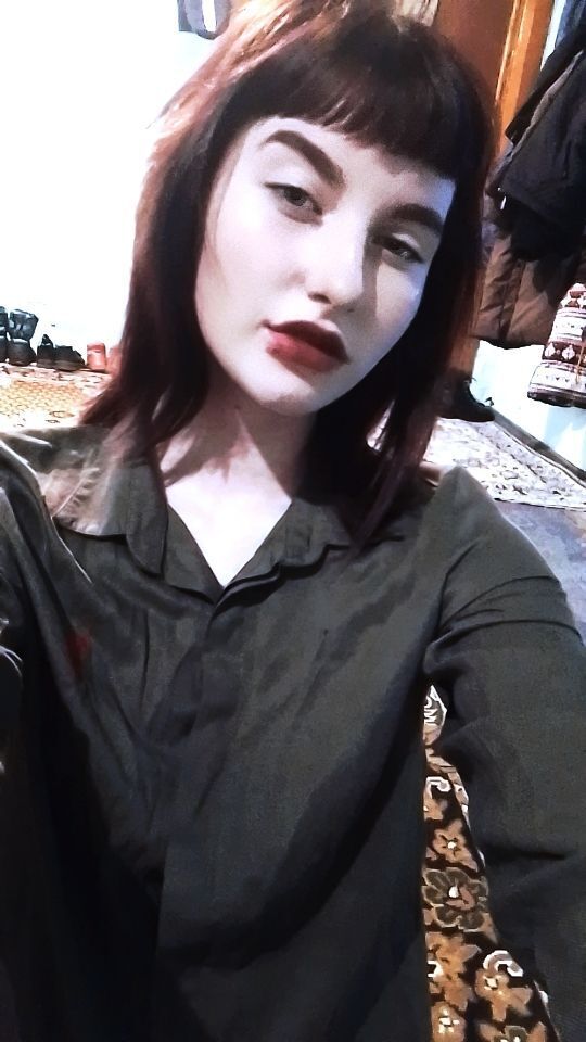  49650296  Veronika, 18 ,    