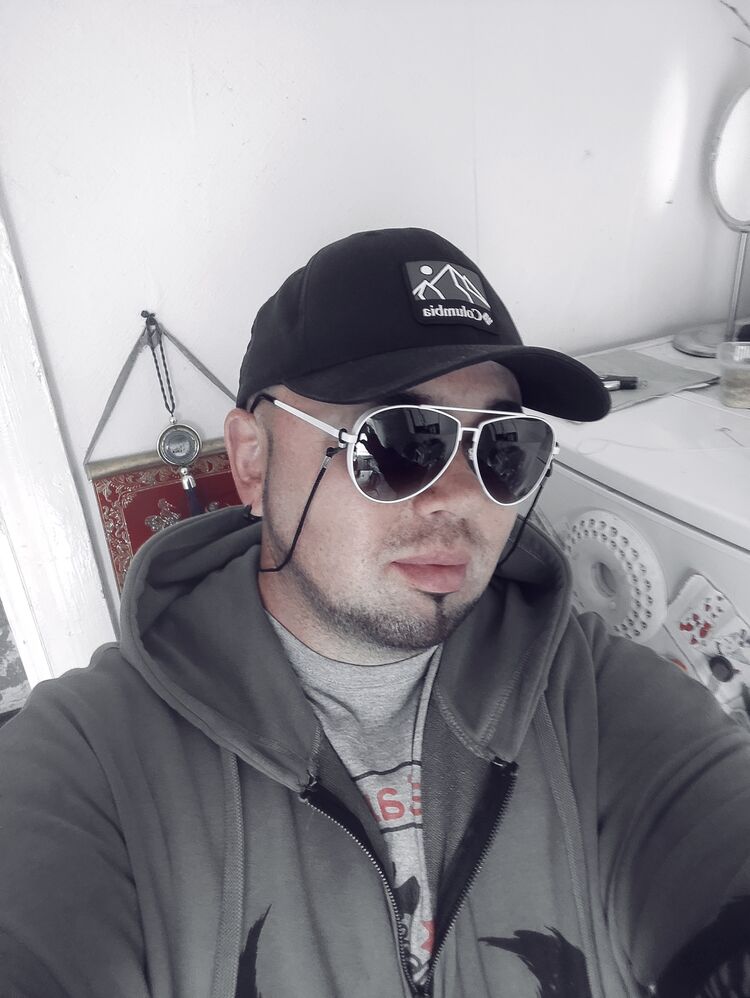  37414506  , 44 ,    