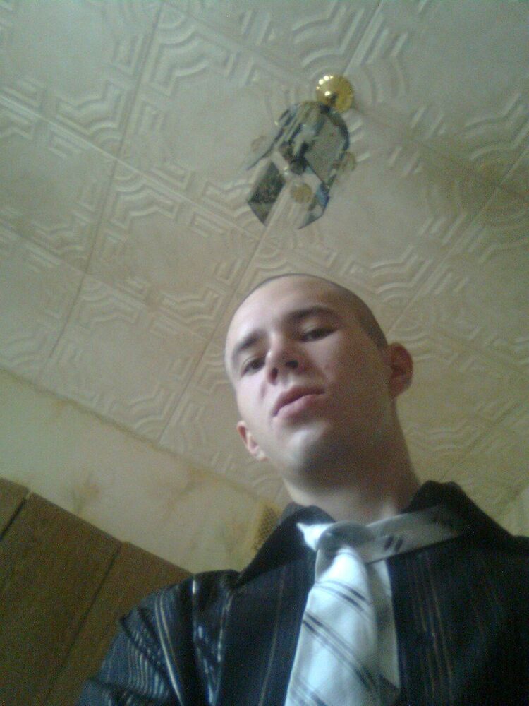  4952216  ARCHI, 37 ,    -