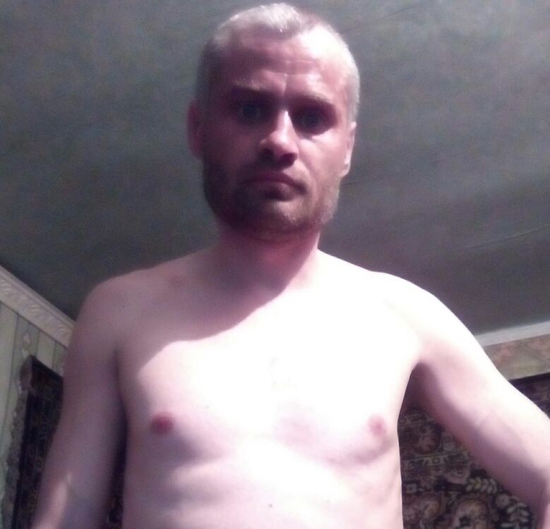  11826846  Maks, 43 ,    