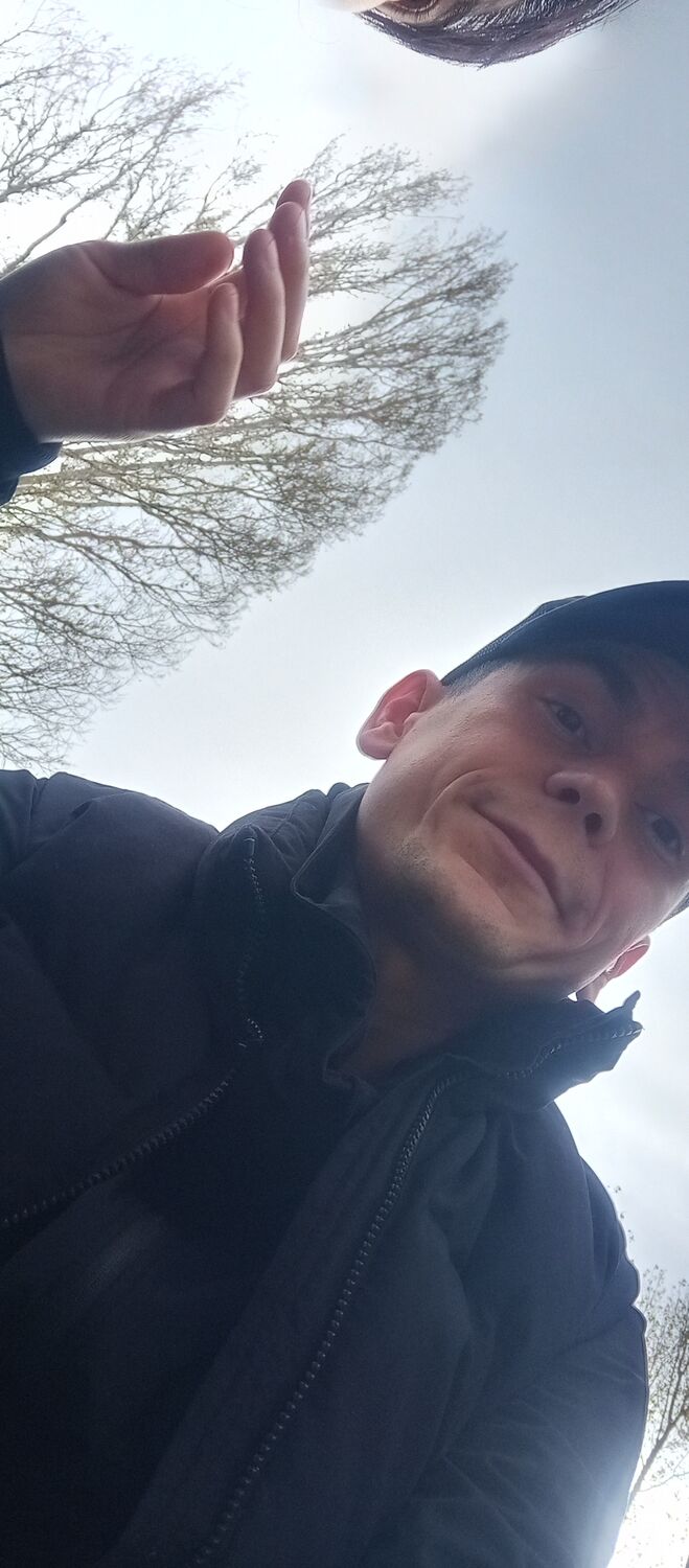  -,   Adel, 34 ,   ,   , c , 