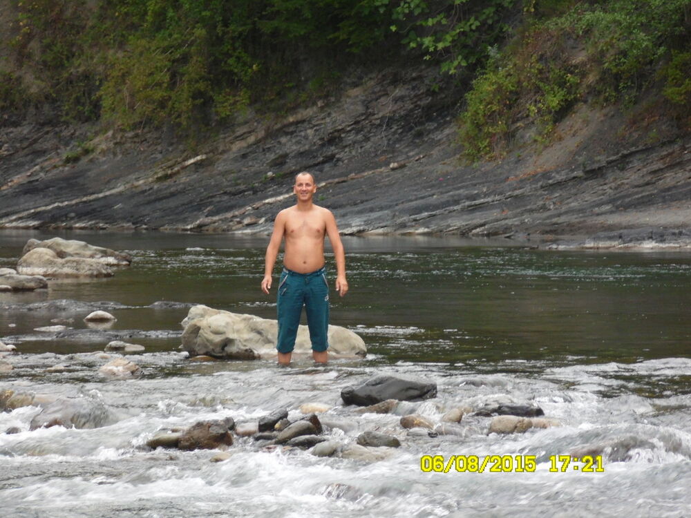  --,   , 44 ,  