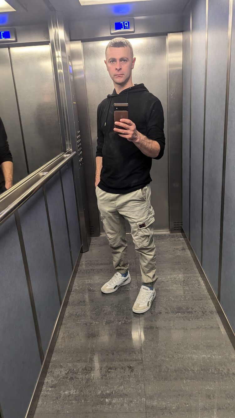  44297956  Iyriy, 38 ,    Ivry-Sur-Seine