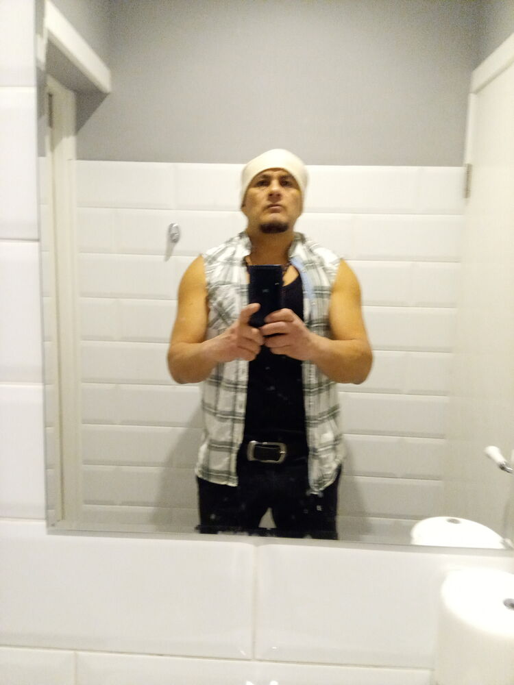  54087126  Daniel, 48 ,    