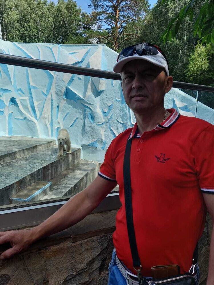  39189546  Andrey, 42 ,    