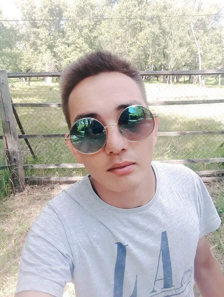  20622926  Elzhas, 30 ,    