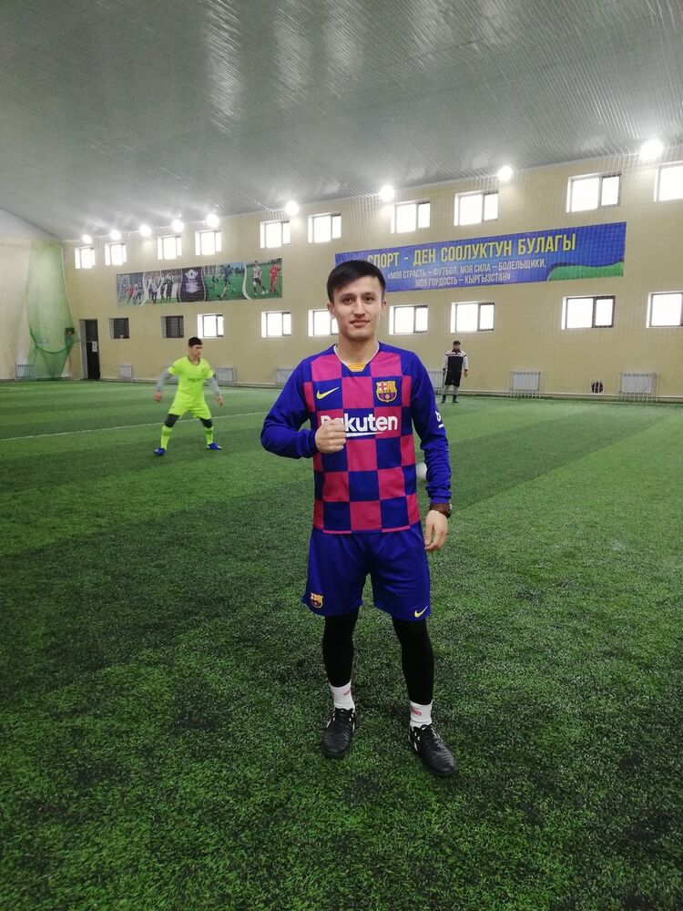  18609296  Mansur, 30 ,    