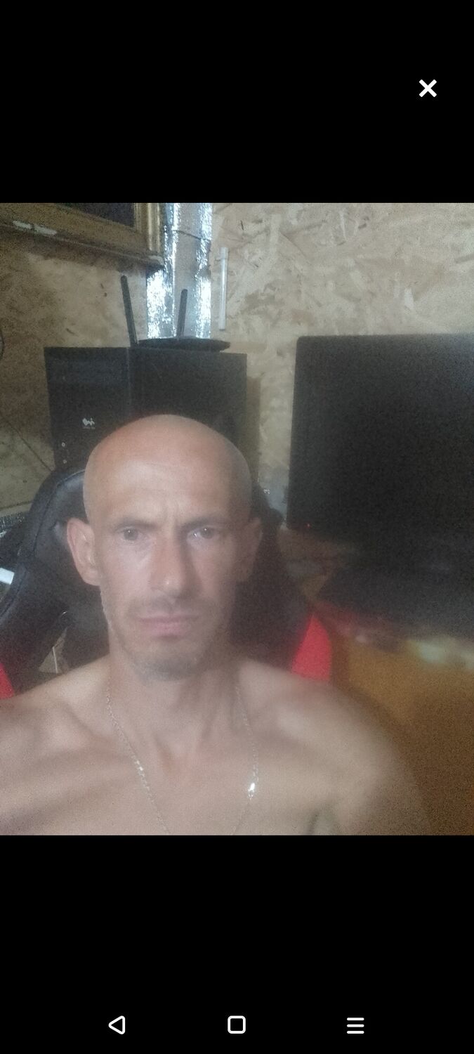  45240476  A, 43 ,    