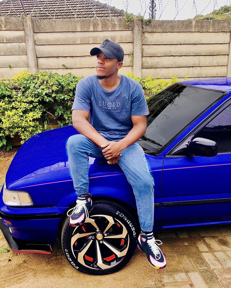  ,   Makhosana, 30 ,   ,   , c 