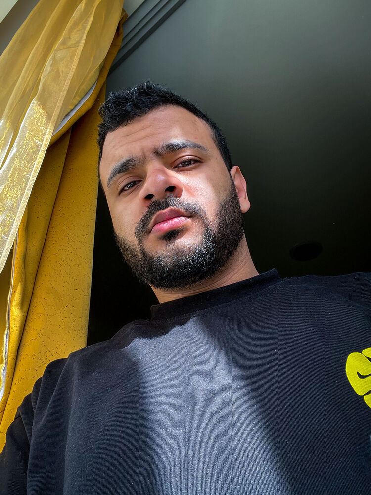  ,   Mohamed, 25 ,  