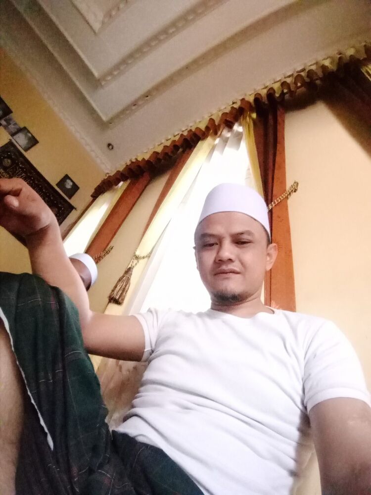  ,   Rebba, 32 ,   ,   , c 