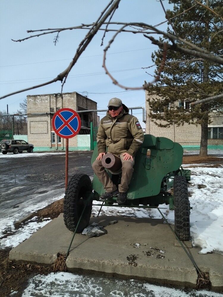  ,   Viktor, 55 ,   ,   , c 
