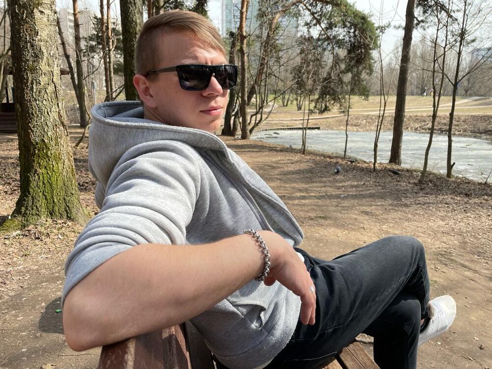   ,   Mike, 33 ,   ,   , c , 