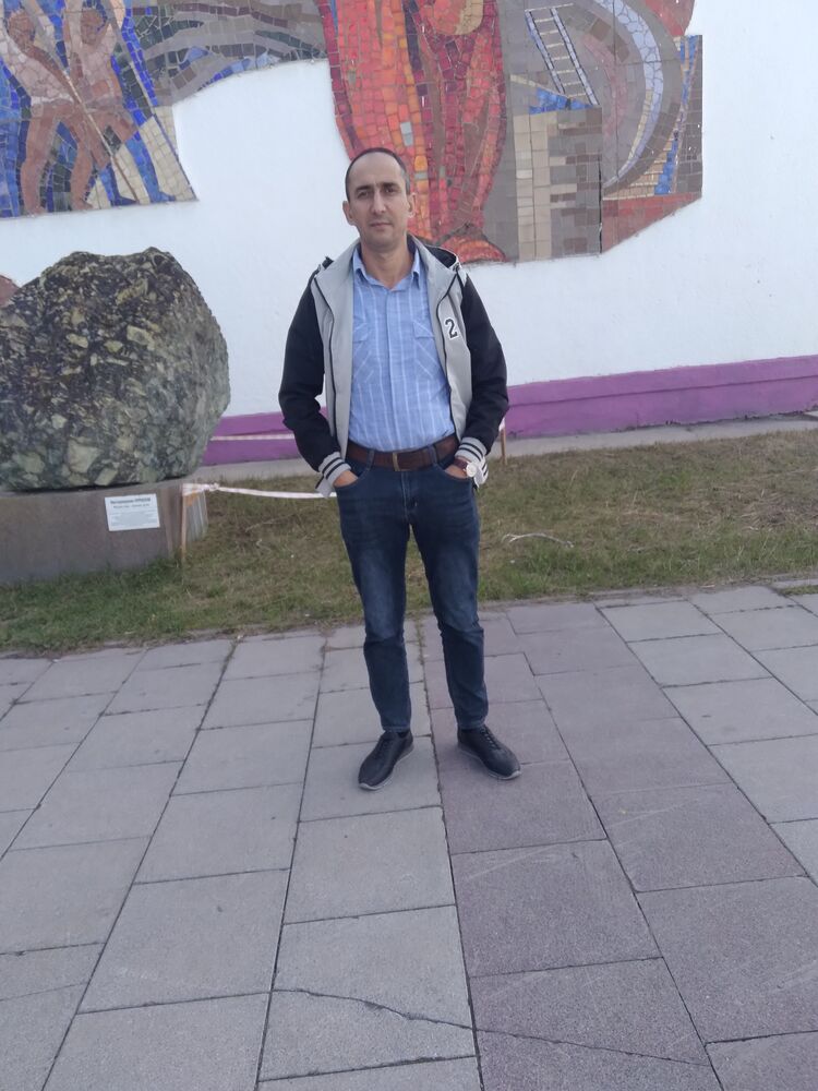  46046846  Anar, 46 ,    