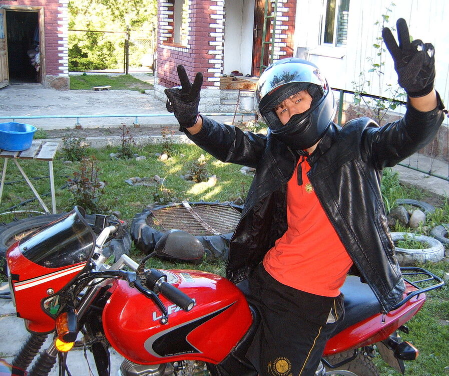  4077676  , 32 ,    -