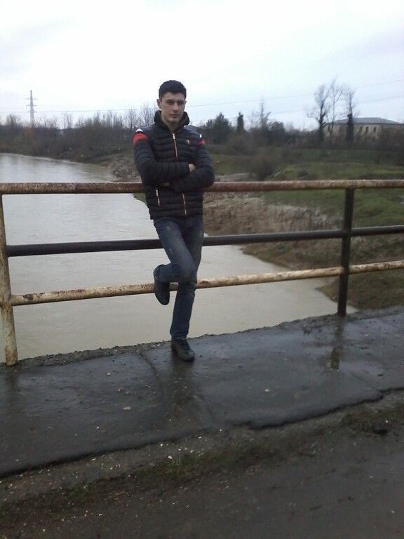  9020676  Dima, 34 ,    