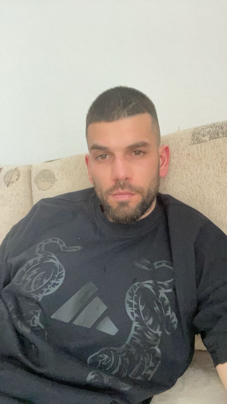 ���������� ����������, ���� ������� Adam, 33 ����, ������������ ��� ������, ����� � ���������, c�������� ���������