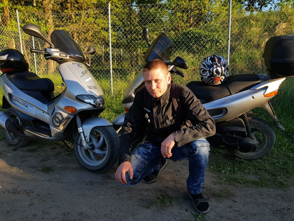  ,   Eduard, 41 ,   ,   , c , 