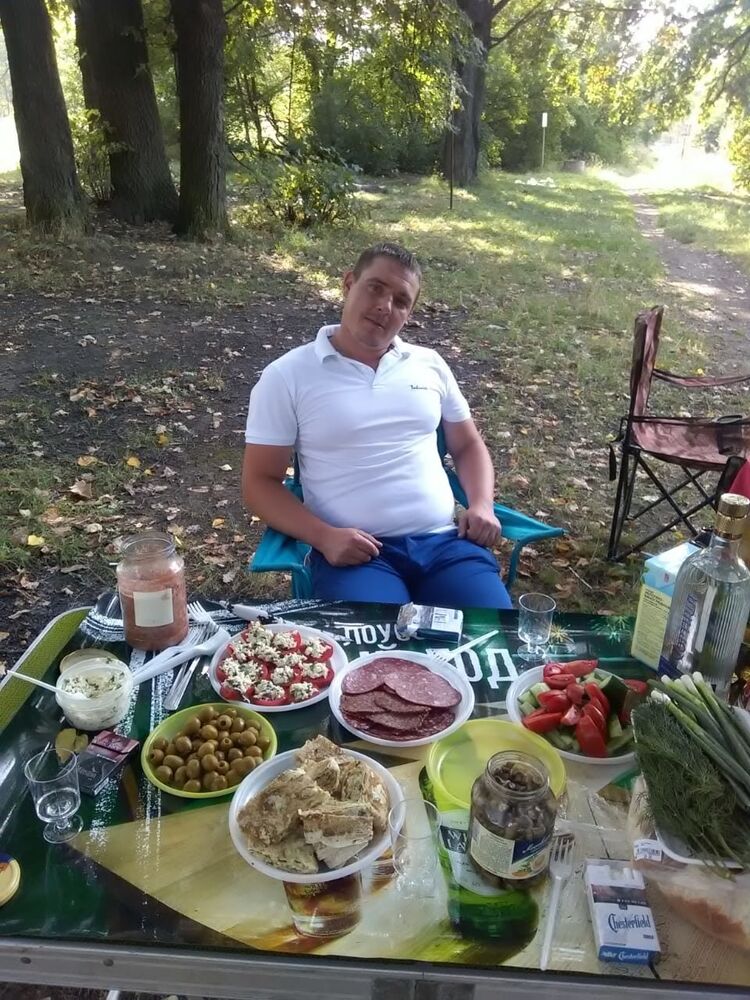  29572126  Sergio, 34 ,    