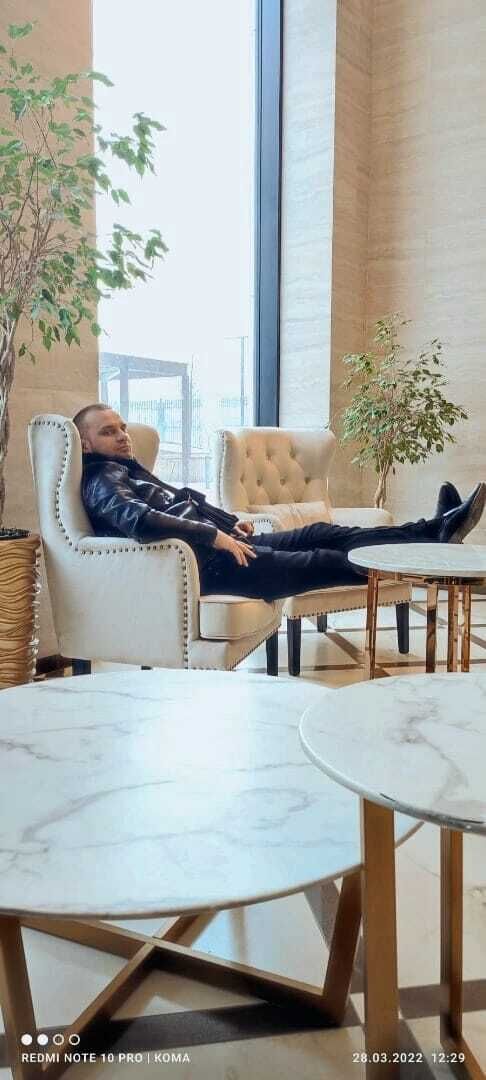  --,   Romeo, 30 ,     , c 