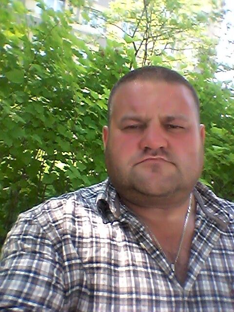  31906896  Sergey, 47 ,    