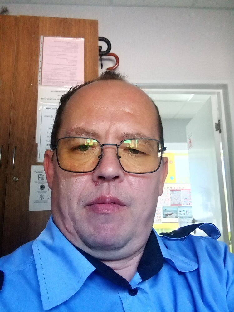  53318636  , 45 ,    