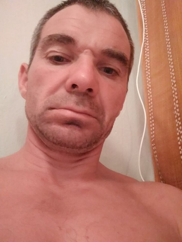  ,   Robert, 48 ,   