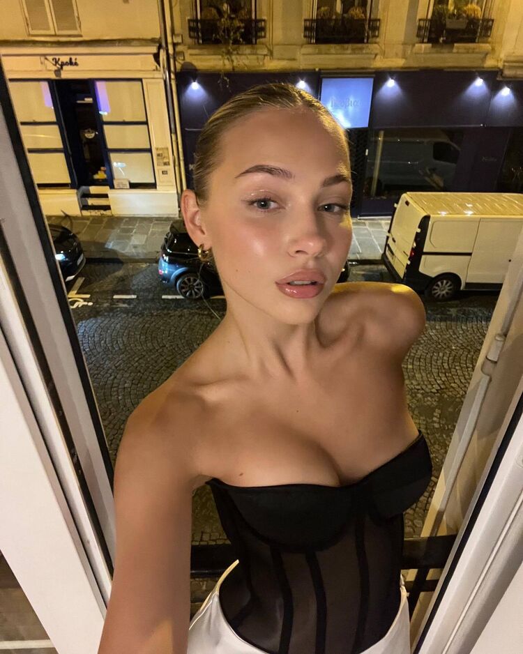  49161016  , 26 ,    Chyzerovce