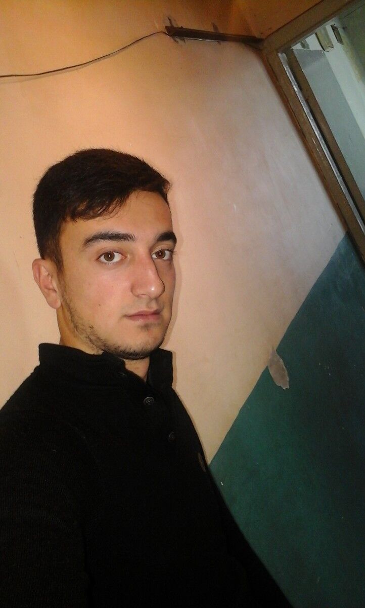  7133506  Resul, 29 ,    