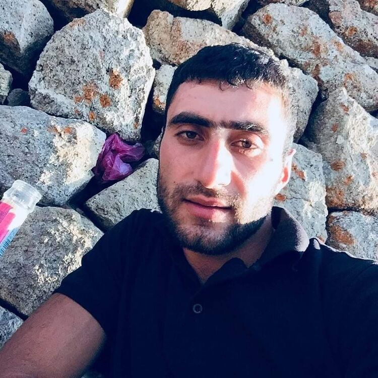  ,   Artyom, 30 ,   ,   