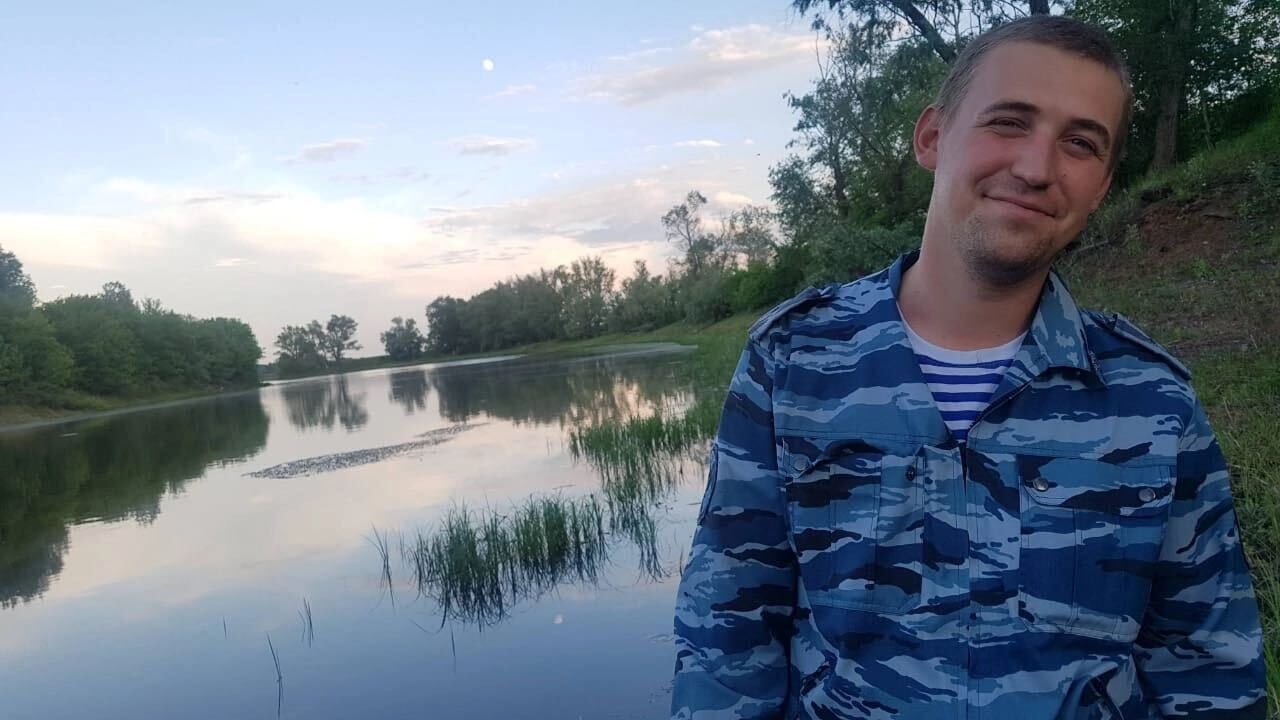  ,   Sergei, 32 ,   ,   