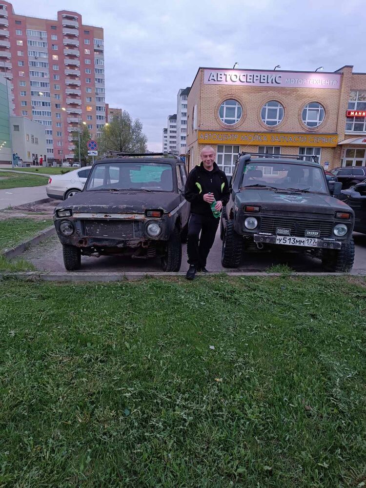  43307426  , 35 ,    