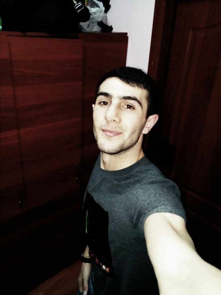  ,   Rustam, 33 ,  