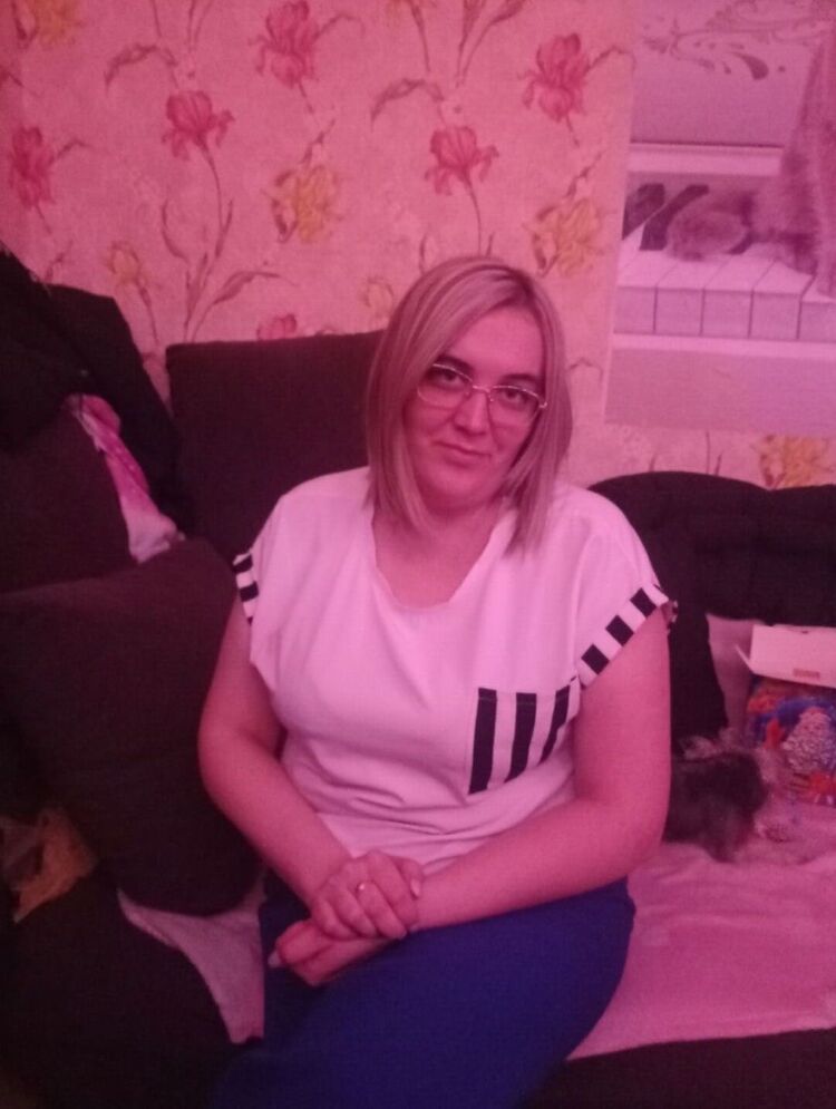  ,   Elena, 33 ,   ,   , c 