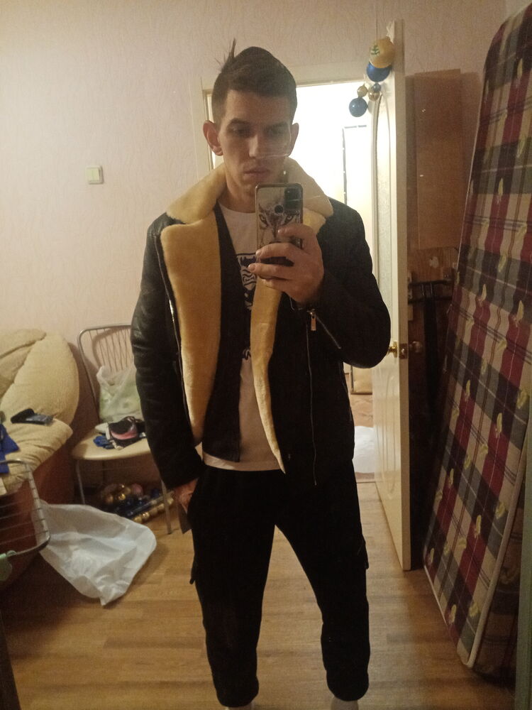  32994496  Nikolai, 32 ,    