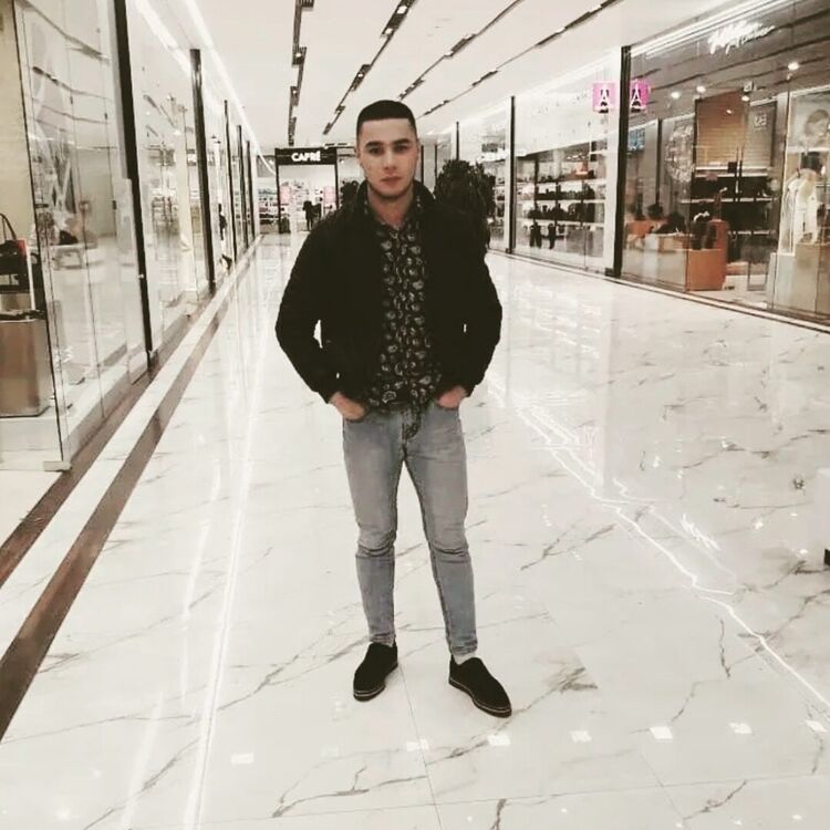  32586446  , 30 ,    -