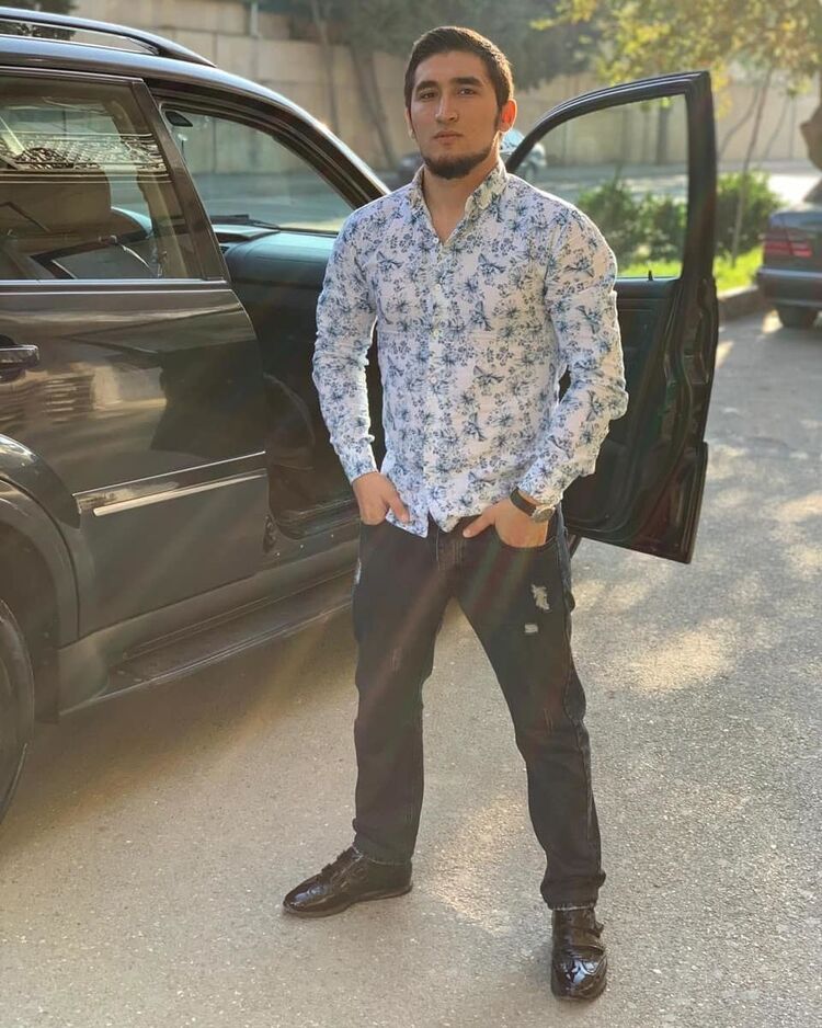  18121186  Rusik, 33 ,    