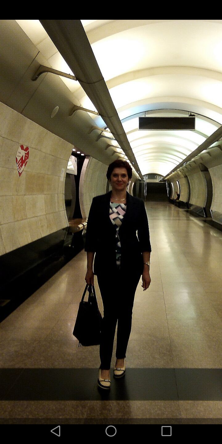  22781316  Anna, 54 ,    