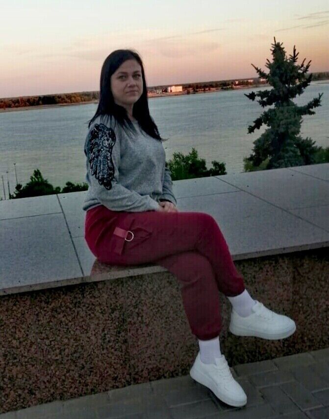  ,   Mari, 39 ,   ,   