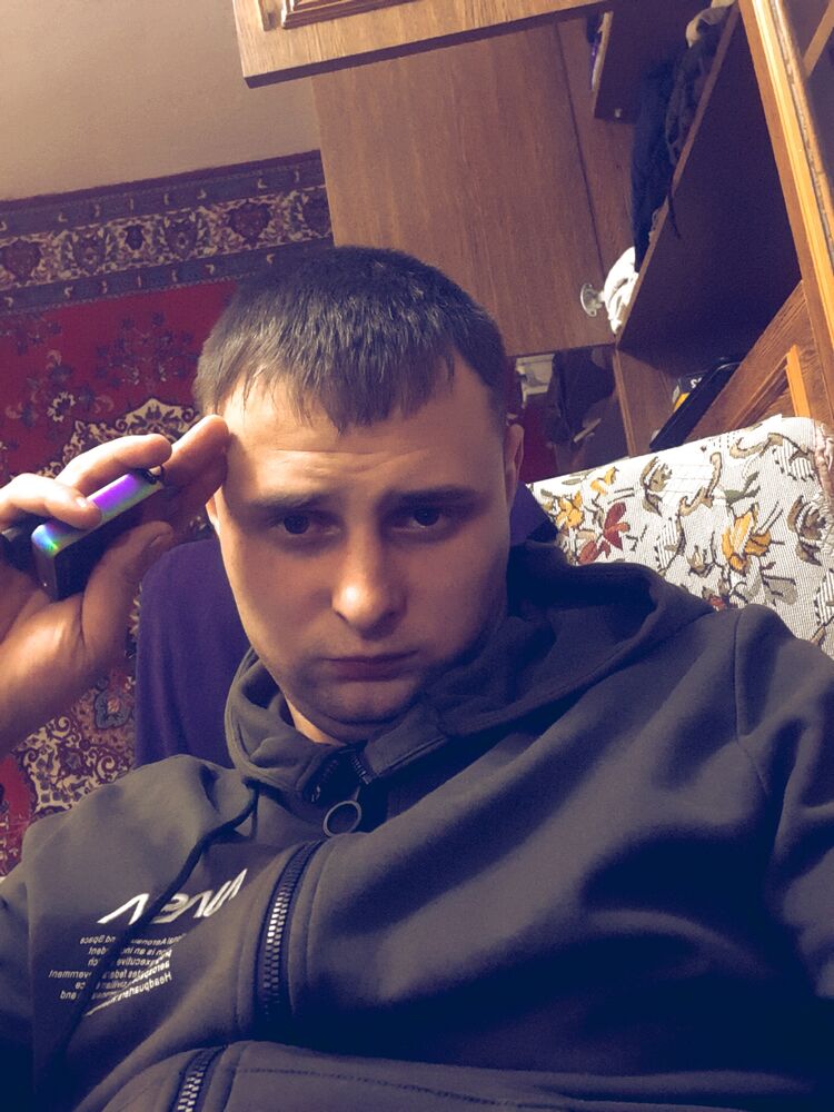  30533296  Leonid, 27 ,    