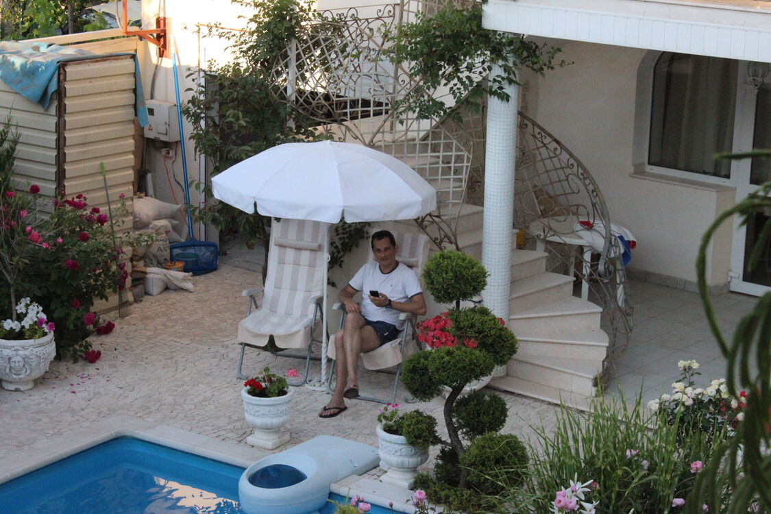  ,   Antonio, 43 ,   