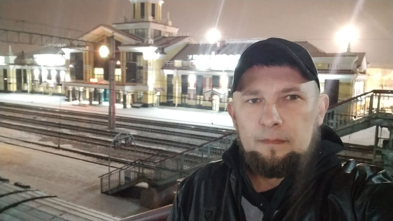  23090426  Oleg, 32 ,    