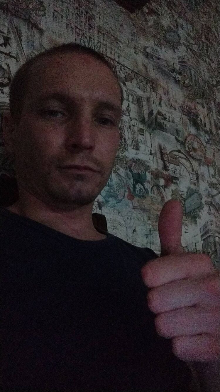  30198486  Anton, 36 ,    
