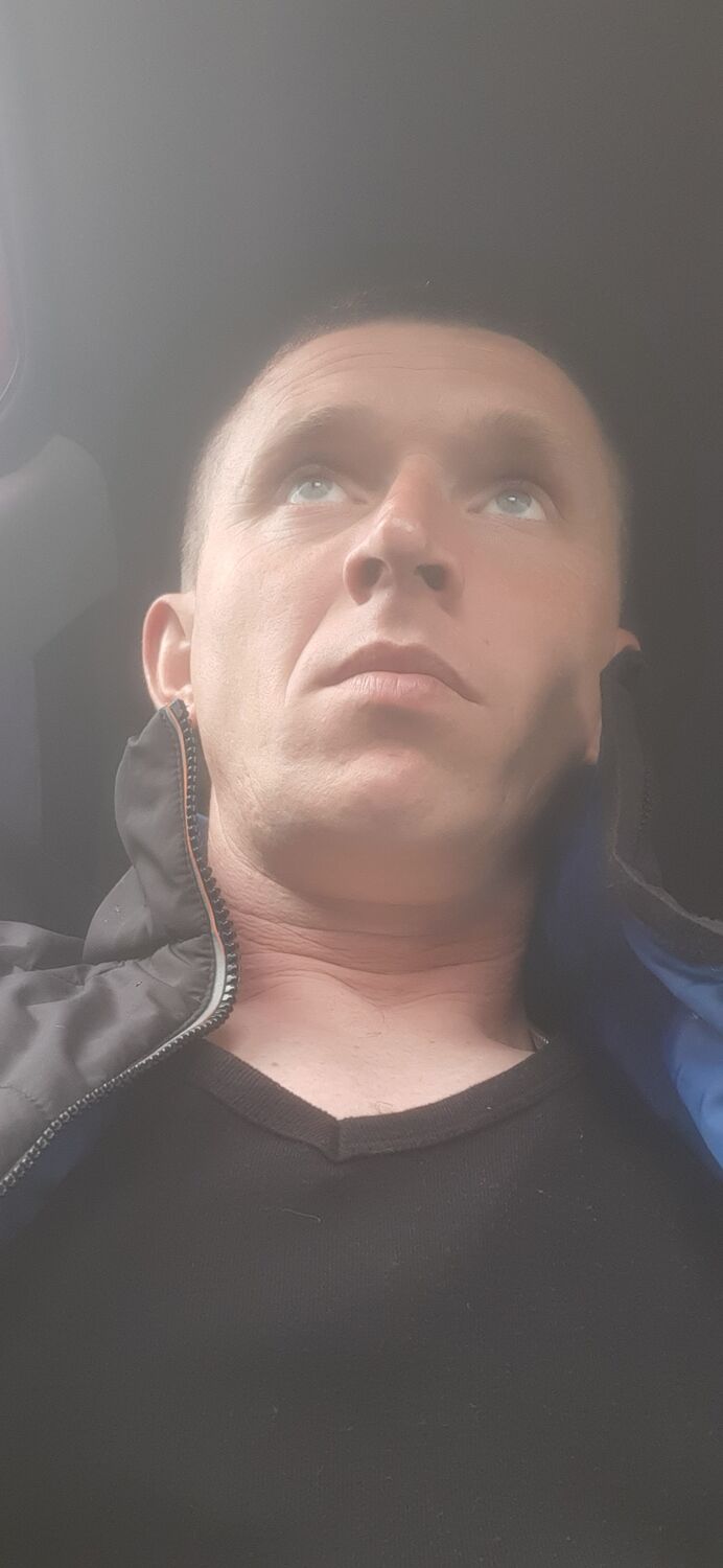  28521896    , 37 ,    