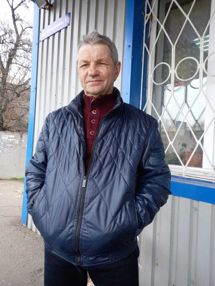  34426556  Nikolay, 66 ,    