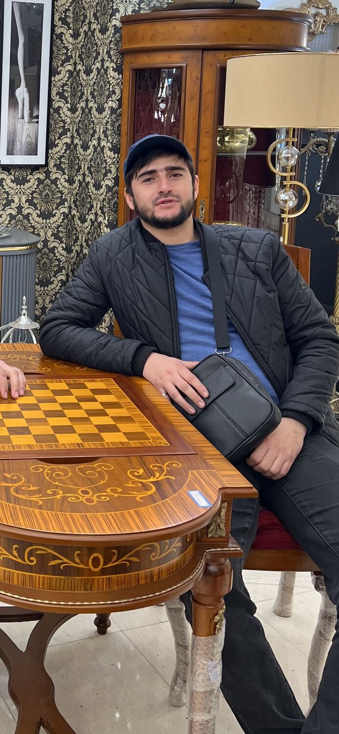  ,   Ali, 32 ,   ,   