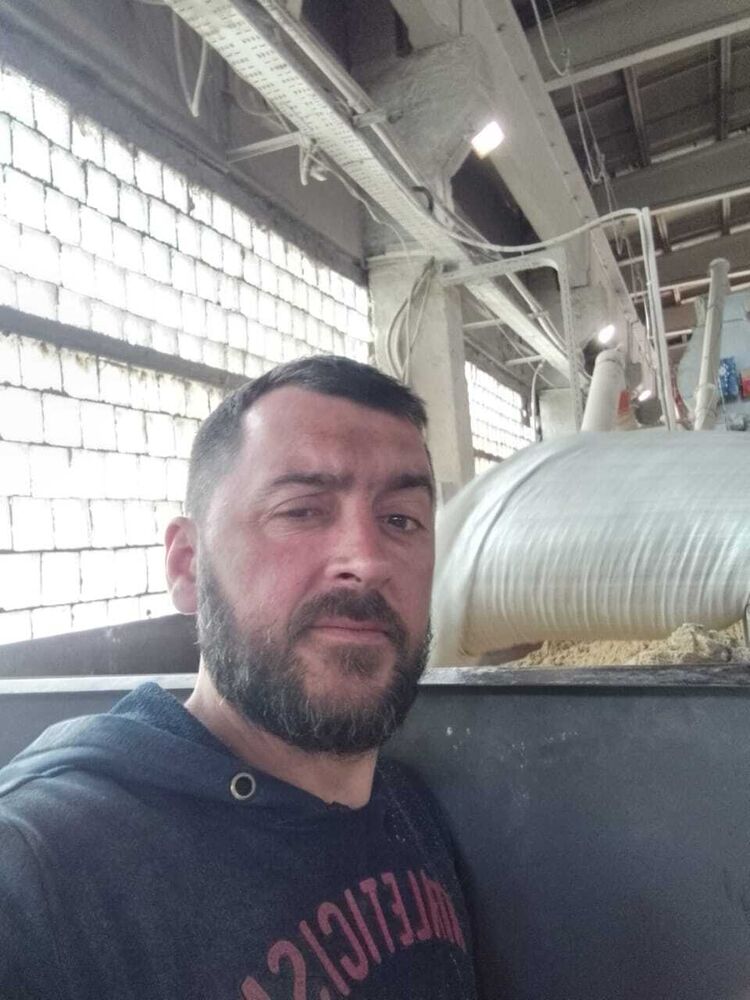  48206526  , 41 ,    