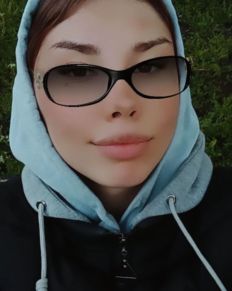  ,   Snezhana, 21 ,   
