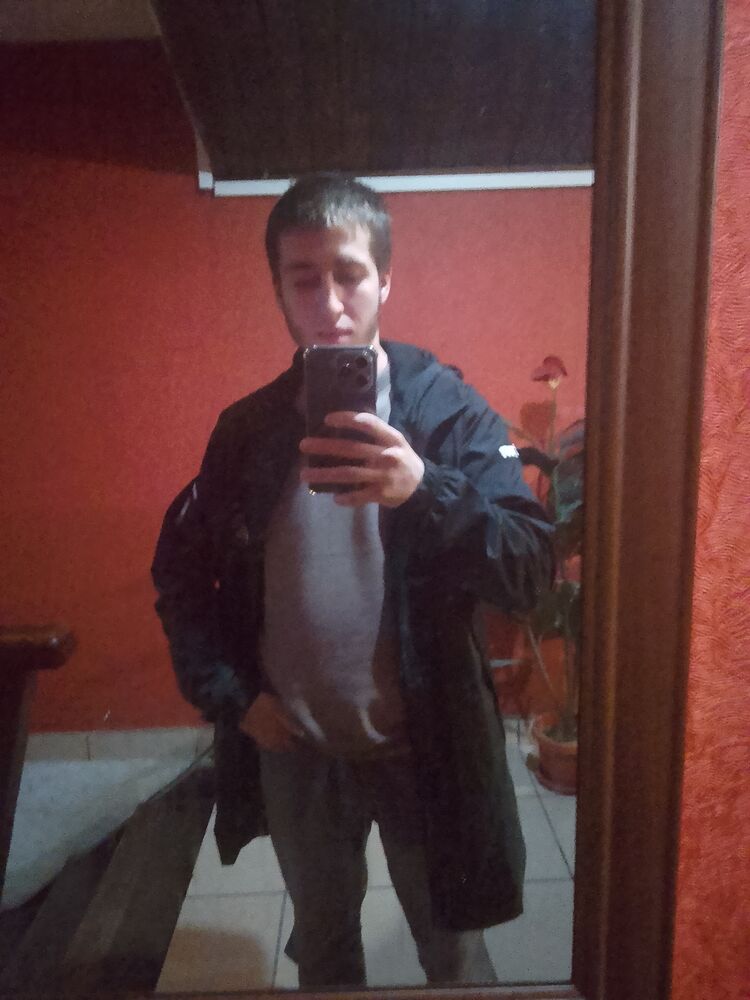  46957906  , 21 ,    