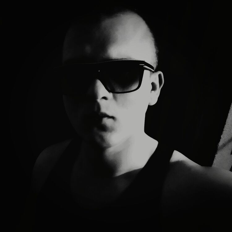 ���� 23596136 ������� �����, 32 ����, ���� ���������� � ������������